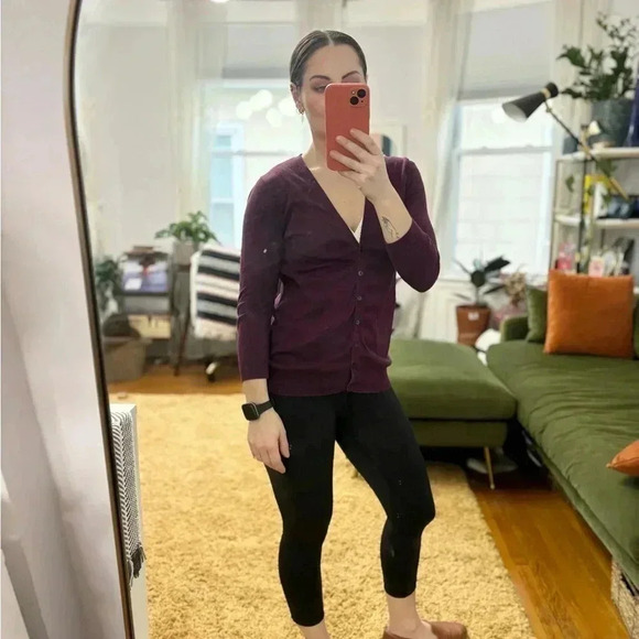 Old Navy Button Down Burgundy / Purple Cardigan Sweater Sz XS - Picture 12 of 12